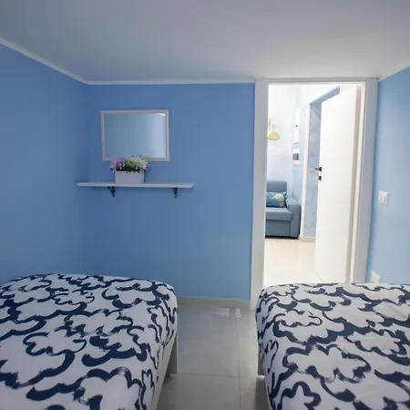 Ira House